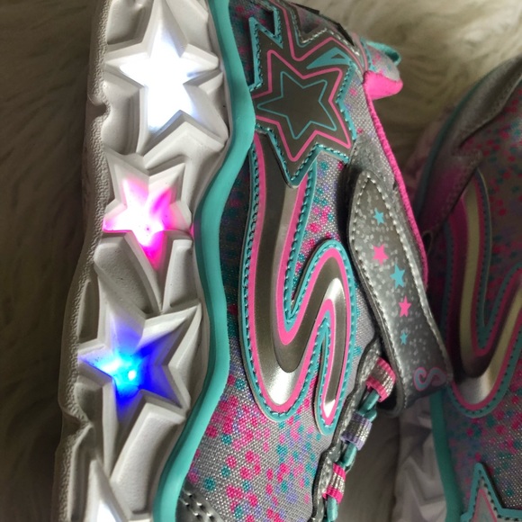 Skechers Big Kid Size 4 EXC Condition! - Picture 3 of 7